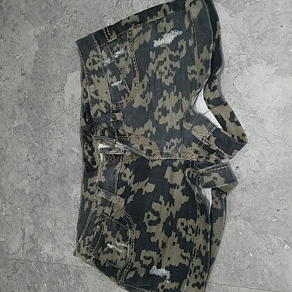 Vanilla Star shorts